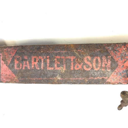 324 - A cast iron Toweich 4lb class 4 scales and a cast iron balance scales Bartlett & Son LTD Bristol.