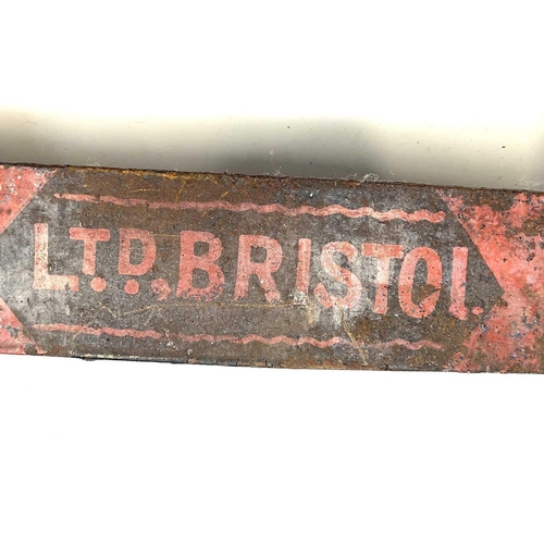 324 - A cast iron Toweich 4lb class 4 scales and a cast iron balance scales Bartlett & Son LTD Bristol.