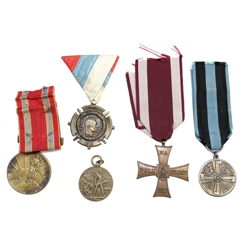 217 - WWI Medals. Serbia and Montenegro War Commemorative Medal, Poland Cross of Valour, Latvia Medal for ... 