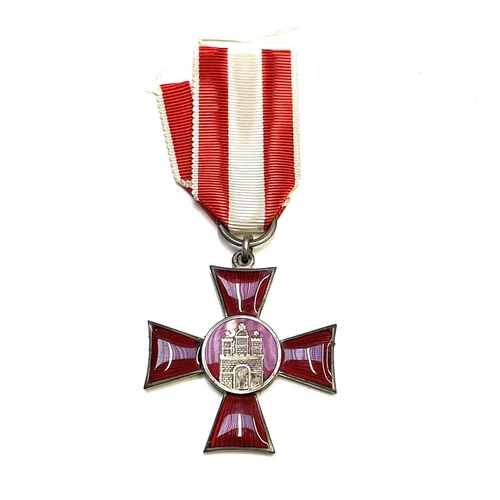 226 - Germany WWI Medals - Hamburg Hanseatic Cross and Field Cross.