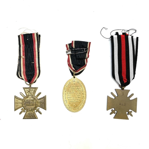 228 - Germany WWI Medals - 5 Medals and Badge. Marine Corps of Flanders Cross - with Frontline Fighters em... 