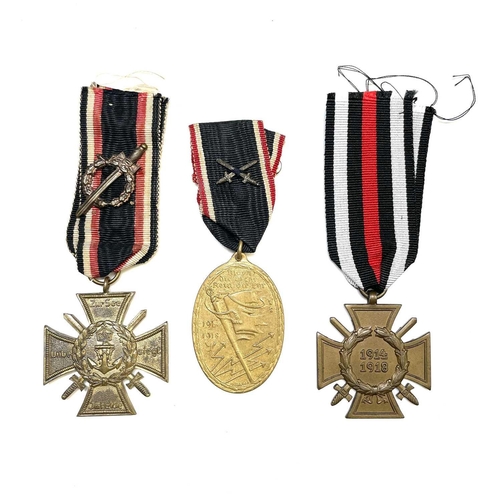 228 - Germany WWI Medals - 5 Medals and Badge. Marine Corps of Flanders Cross - with Frontline Fighters em... 