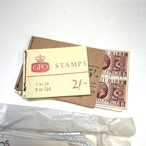 321 - Decimal and Pre-Decimal G.B Stamp Booklets. Predecimal - Comprising: A complete 1935 Silver Jubilee ... 