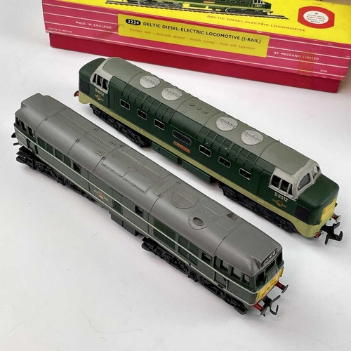 526 - Hornby Dublo Deltic Diesel and Triang AIA-AIA Diesel. Comprising boxed 2234 Deltic D9012 