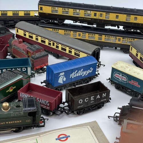 527 - OO Gauge Triang / Hornby Model Railways. Comprising 6 locomotives - namely 3 x Princess Elizabeth 4-... 