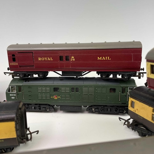 527 - OO Gauge Triang / Hornby Model Railways. Comprising 6 locomotives - namely 3 x Princess Elizabeth 4-... 