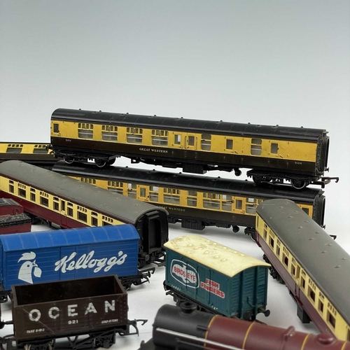 527 - OO Gauge Triang / Hornby Model Railways. Comprising 6 locomotives - namely 3 x Princess Elizabeth 4-... 