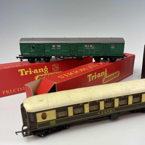 527 - OO Gauge Triang / Hornby Model Railways. Comprising 6 locomotives - namely 3 x Princess Elizabeth 4-... 