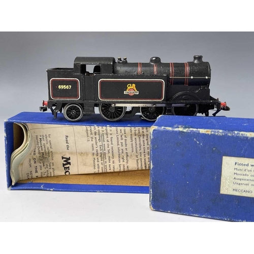 539 - Hornby Dublo 3 Rail N2 0-6-2T Tank Engine Model no. EDL17. A boxed black middle period British Railw... 