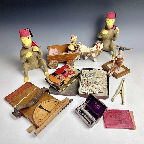 617 - Fez wearing Monkeys, Wooden Toys and Miscellaneous. Comprising a pair of Fez wearing long tailed Mon... 