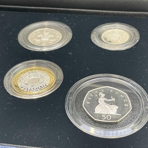 70 - Silver Proof (including Maundy) Queen's 80th Birthday Great Britain 2006 Cased Collection. A fine pr... 