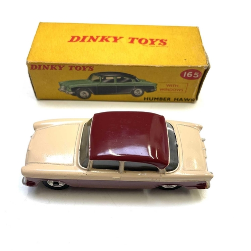 747 - Boxed Dinky Toys (x5). No.164 Vauxhall Cresta Saloon, no.165 Humber Hawk, no.168 Singer Gazette, no.... 