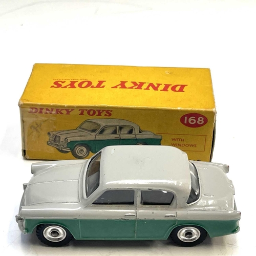 747 - Boxed Dinky Toys (x5). No.164 Vauxhall Cresta Saloon, no.165 Humber Hawk, no.168 Singer Gazette, no.... 