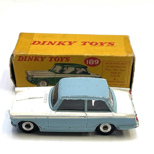 747 - Boxed Dinky Toys (x5). No.164 Vauxhall Cresta Saloon, no.165 Humber Hawk, no.168 Singer Gazette, no.... 