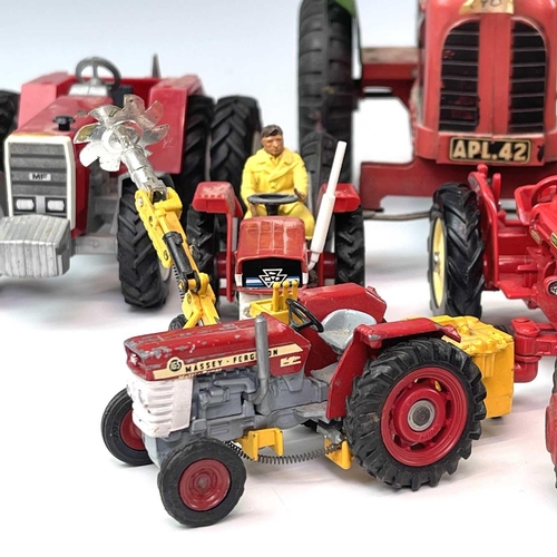 758 - Massey Ferguson / David Brown, etc Tractors. A box containing approximately 20 Tractors by various m... 