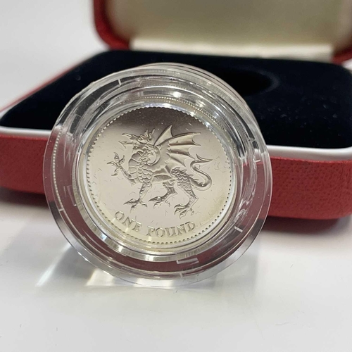 80 - G.B Silver Proof £1 Piedfort Coins (5 in all). Comprising 2000 silver piedfort proof £1 coin; 2004/2... 