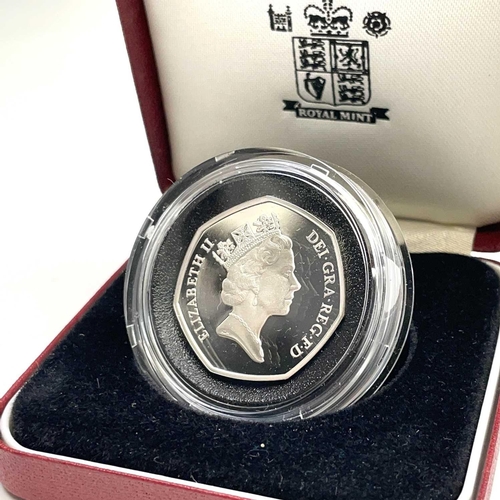 81 - G.B.Silver Piedfort 1992-93 EEC Presidency Proof 50 Pence. A 1992-93 silver proof Piedfort 50 pence ... 