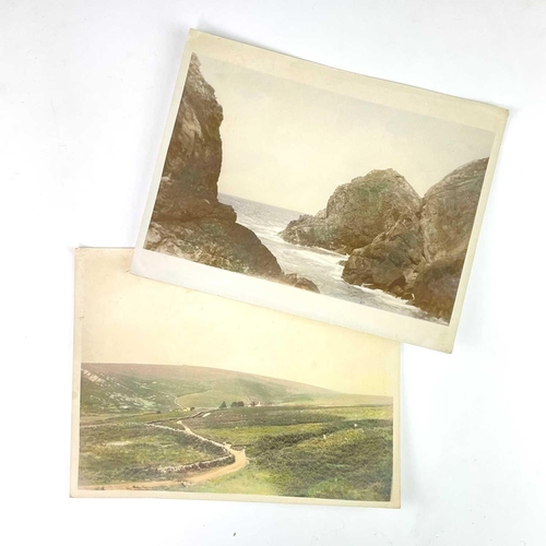 909 - Victorian Carte de Viste and Cabinet Photographs. Lot comprises a quantity of mostly portrait and so... 