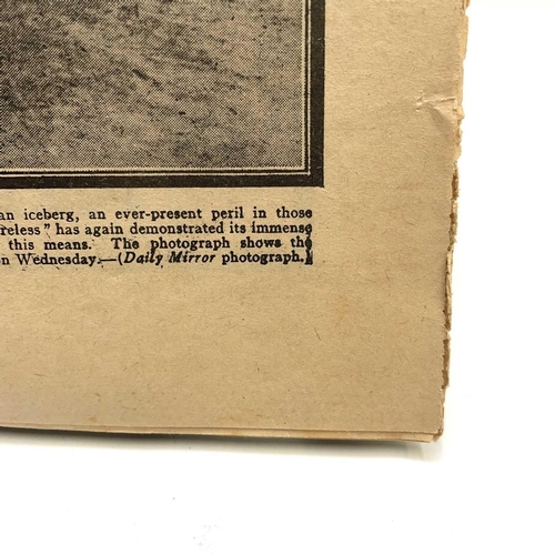 933 - Titanic - Daily Mirror 16/4/1912. Very interesting newspaper giving numerous reports about the Titan... 