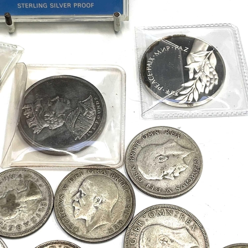 95 - Silver GB and USA Coins plus United Nations Silver Medallions, etc. Comprising: 1893 and 1898 Veiled... 