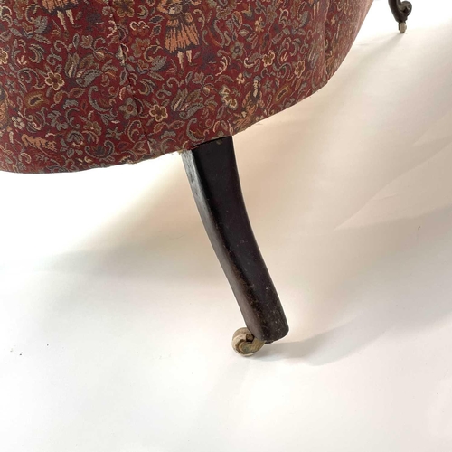3014 - A Victorian mahogany chaise longue, the moulded and shaped back with floral and foliate carved decor... 