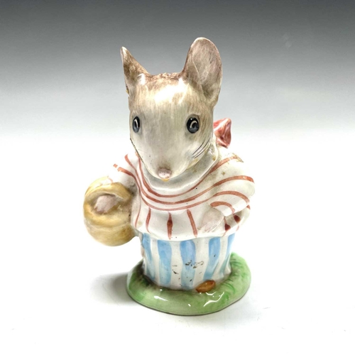 828 - A Beswick figure of a recumbent fowl, length 13cm, another standing, and two other figures (4).