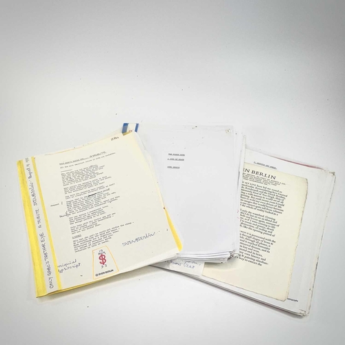 24 - Sven BERLIN (1911-1999) A collection of poetry folders A lot of three poetry folders. The first fold... 