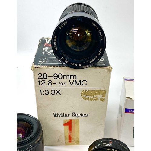 137 - A Cosina AF zoom 19-35mm serial number 9033078 with box, Minolta AF 28-85mm 3.5-4.5 serial number 60... 