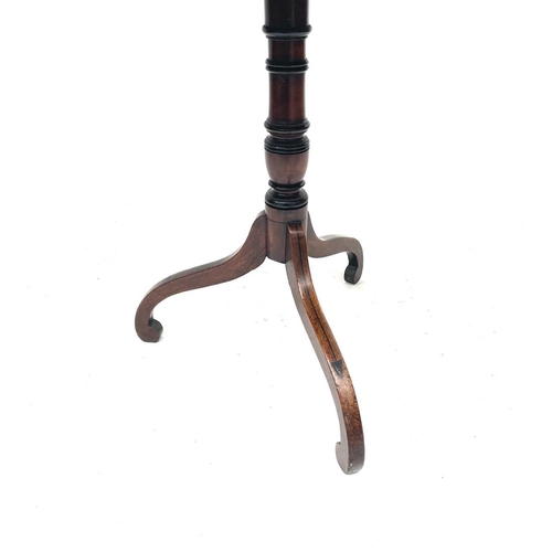 1826 - A mahogany tripod table, early 19th century, height 71.5cm, width 71cm, depth 52cm.