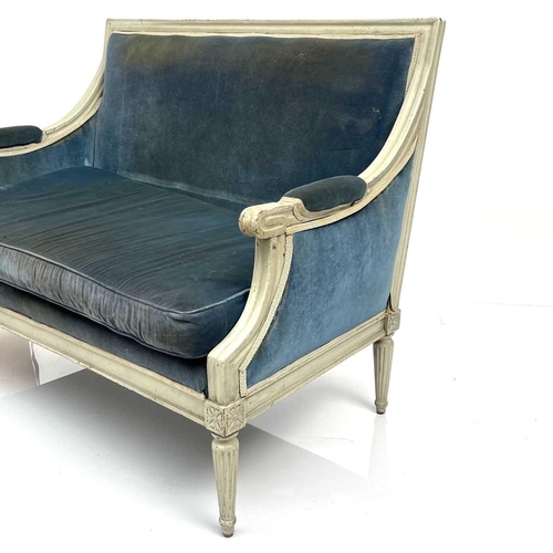 1830 - A Louis XV style painted beech settee, circa 1900, with moulded frame, on fluted turned legs, height... 