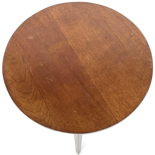 1874 - A circular mahogany cricket table, 20th century, on three tapering legs with an undertier, height 71... 