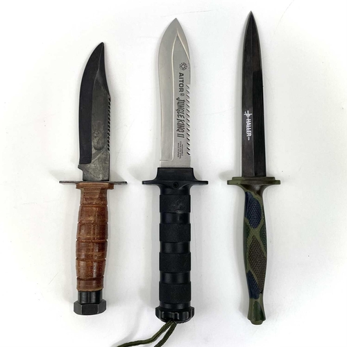 207 - A US style special forces dagger, the blade inscribed Haller, length 31cm, together with two hunting... 