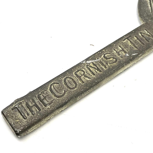 255 - The Cornish Tin Smelting Co Redruth ingot bar, length 39cm.