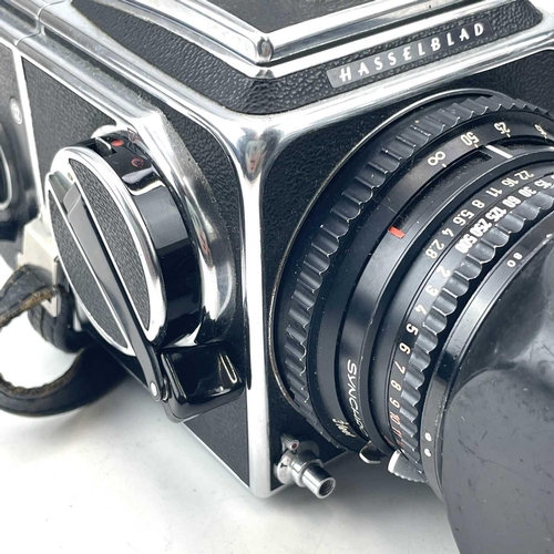 35 - A Hasselblad 500C/M 1974 serial number UI 157142 magazine box serial number UI 4565631 with a Carl Z... 