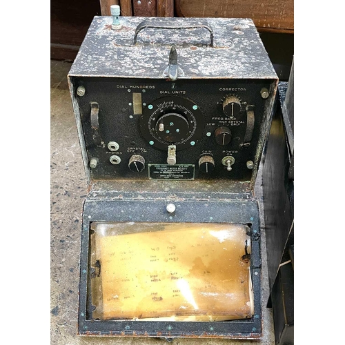 367 - A Winco Inverter PU-16/AP made for the Signal Corps US Army, together with a RT7/APN-1 receiver tran... 