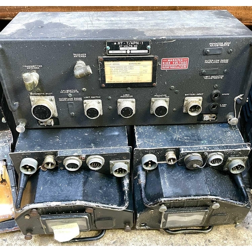 367 - A Winco Inverter PU-16/AP made for the Signal Corps US Army, together with a RT7/APN-1 receiver tran... 