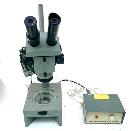 376 - A PYE Unicam SP6 Series PU 8600 UV/VIS Spectrophotometer together with a Russian made MBS-10 stereos... 