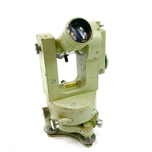 377 - A Cooke Troughton & Sims York England theodolite No Y35063 military issue grey lacquered finish in t... 