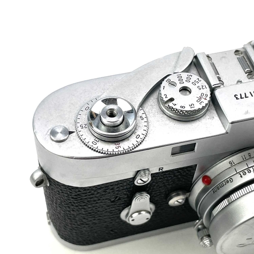 65 - A Leica Rangefinder M2 serial number 1051773 with a Ernst Leitz GmbH Wetzlar Elmar f=5cm 1:2:8 lens ... 