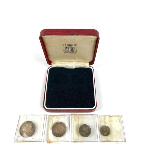 218 - Great Britain Silver Maundy Set - 1932 An uncirculated King George V boxed 1932 Maundy coin set of 4... 