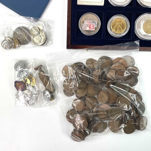 263 - Great Britain & World Coinage, Badges etc. Comprises: 1: Spain 5 Pesetas Crown sized silver coin 189... 