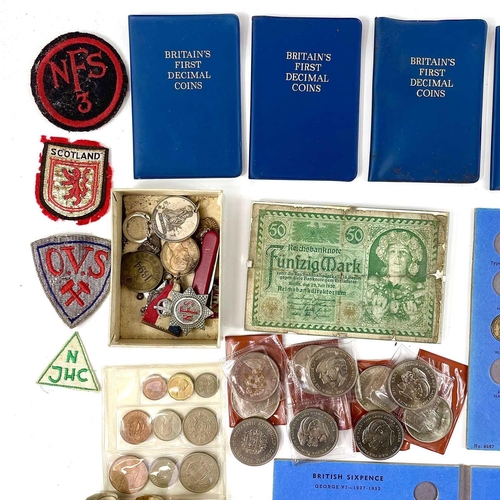 275 - Great Britain & World Coinage, Banknotes, Badges, Medallions. Comprising: 27p of pre 1920 G.B. Victo... 