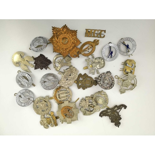 304 - Military Cap Badges, Cloth Badges, Pin Badges, Buttons Including Cornwall Interest. Comprising 3 tin... 