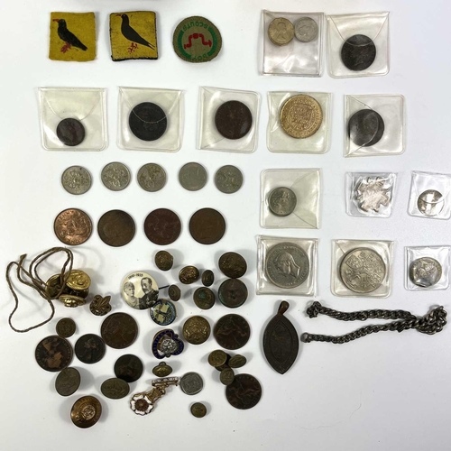 318 - Badges, Buttons & Coins. Comprising miscellaneous badges including QMNG, 1935 Silver Jubilee badge, ... 