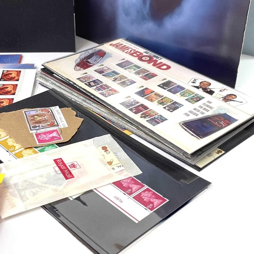 439 - Great Britain Unmounted Mint Decimal Stamps. A box containing special packs, prestige books, booklet... 