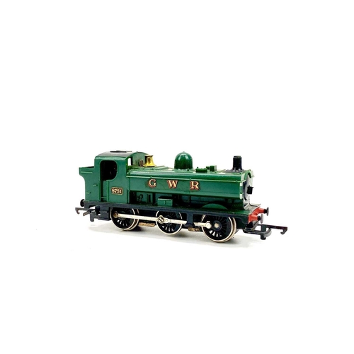 611 - Triang/Triang Hornby 00 Gauge Steam Locomotives (x5). Comprising: 1: Triang no. 3046 