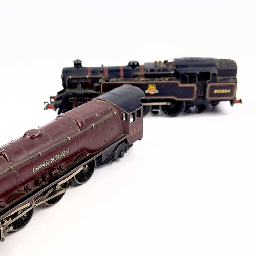 647 - Hornby Dublo - 3 Engines and Numerous Wagons/Carriages. 2 flat boxes containing Duchess of Atholl, B... 