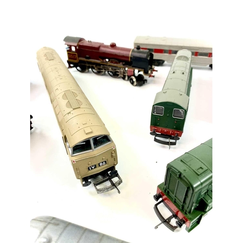 648 - Miscellaneous 00 /H0 Gauge Railway including 4 engines. Comprising boxed: Lima D1023 Western Enterpr... 