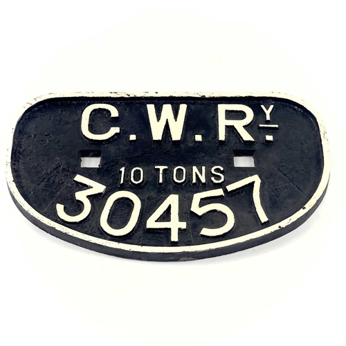 695 - Transport - Railways- Railwayana GWR Cast Iron Wagon Plates (x5). Comprising: 1: GWR post grouping s... 