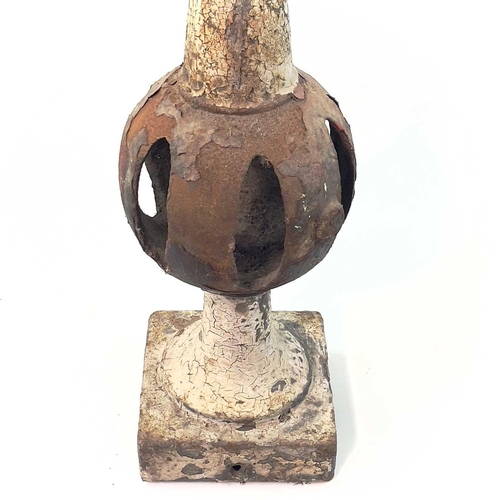 699A - Cast Iron Railwayana, Bricks etc. Comprising a pierced iron GWR signal finial on square stand height... 